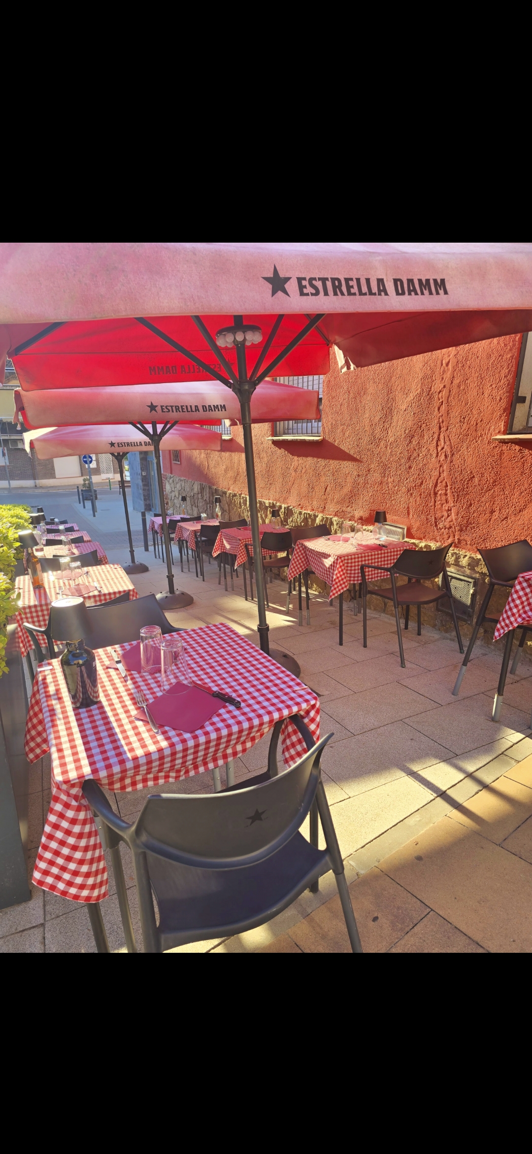 Mesas de restaurante al aire libre